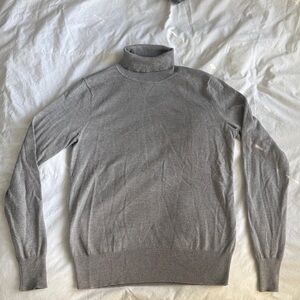 Ayr Women’s Gray Turtleneck Sweater